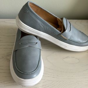 Brand new Glacier Blue size 8 Patina leather loafers from Portland Leather.